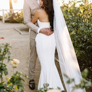 Elegant Ivory Bridal Veil